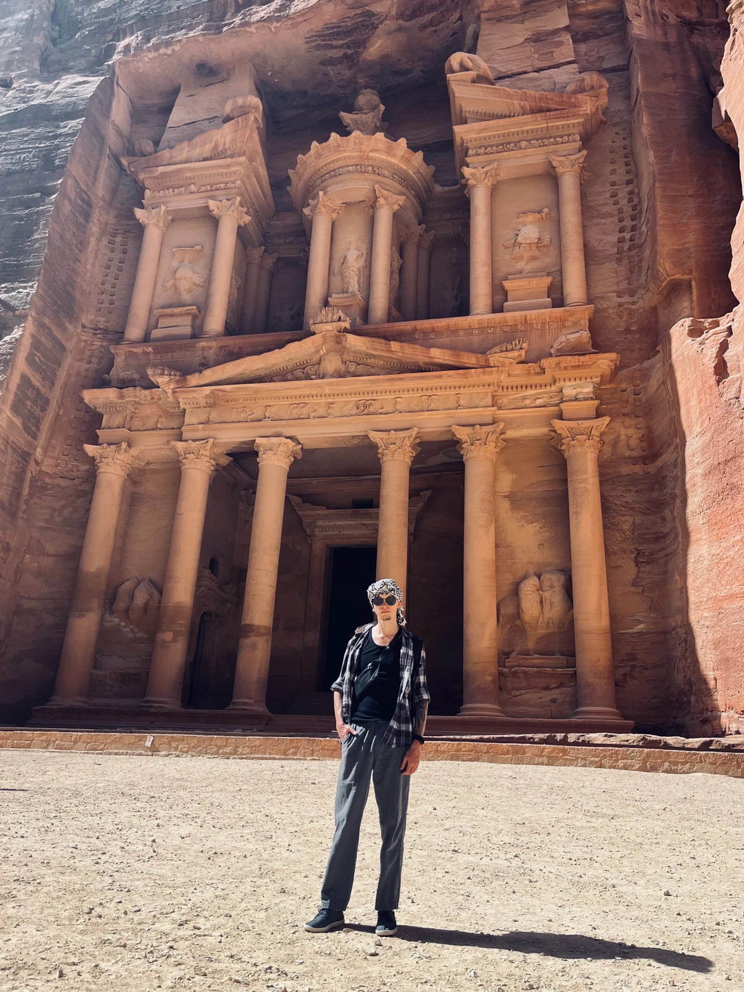 Хочу выразить благодарность организаторам за четкий и продуманный тайминг. Благодаря раннему выезду наша группа везде была