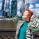 Карина - представитель команды гидов