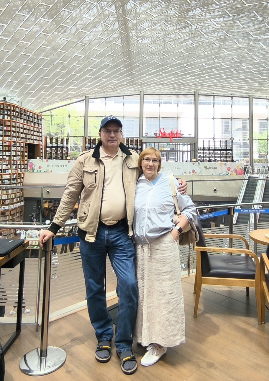 Большое спасибо Инне за интереснейшую экскурсию. Узнали много нового о Корее, её жителях, обычаях. Мы намеренно