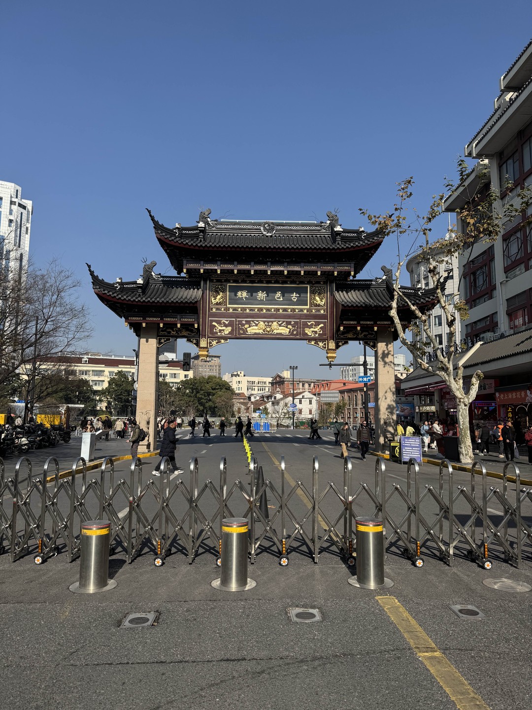 Сердце Шанхая: от древних символов к небоскрёбам будущего (Мария)