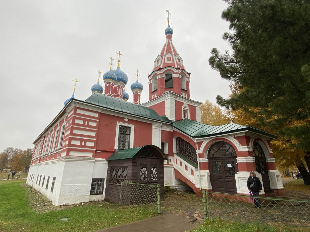 Хоть и произошла накладка с предоставлением гида на забронированное время, Нас присоединили к другой индивидуальной экскурсии!