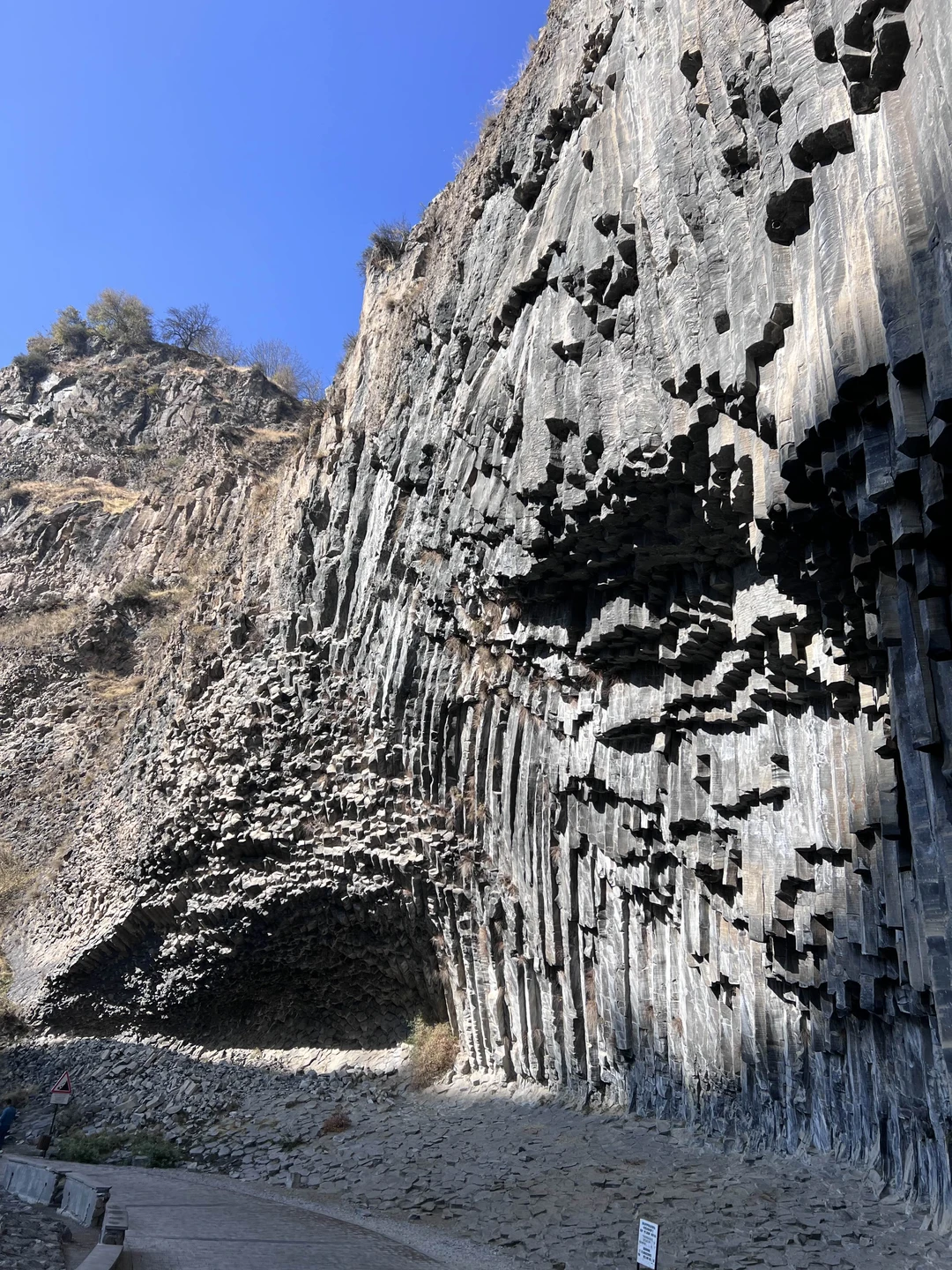 Всем советую кто будет в Ереване съездить на эту экскурсию! Это именно то что и ожидали