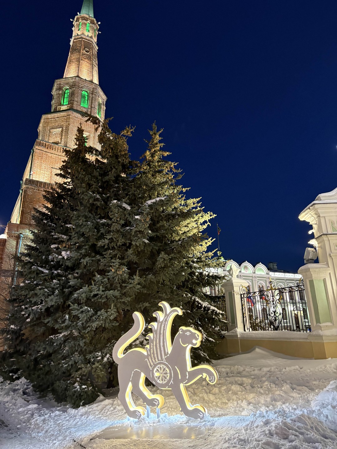 Очень классная экскурсия, много информации, много локаций, все удобно, и на автобусе проехались и пешком прошлись. Всем советую!