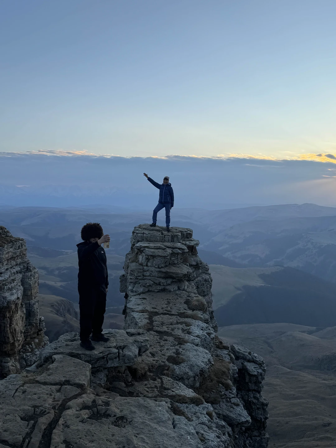 Отличная поездка! Дорога не самая простая, но гид отлично довёз — каждый камушек, поворот как родных