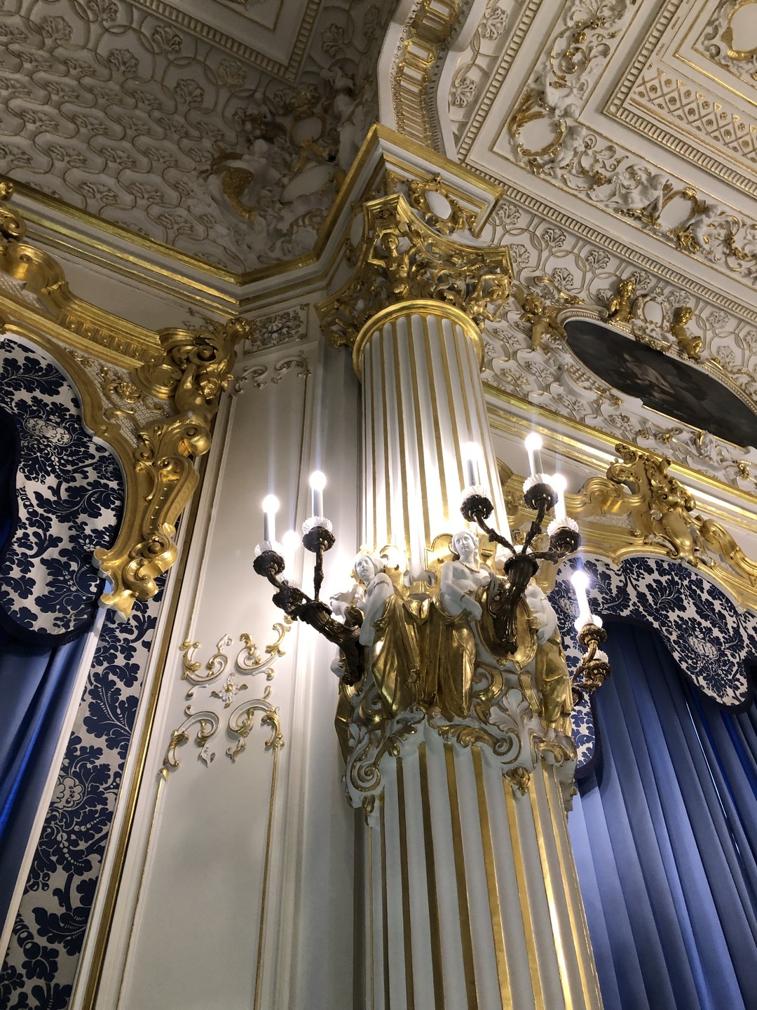 Экскурсия с Викторией была очень интересной! Спасибо большое за быструю организацию, уклекательный рассказ, время пролетело незаметно!