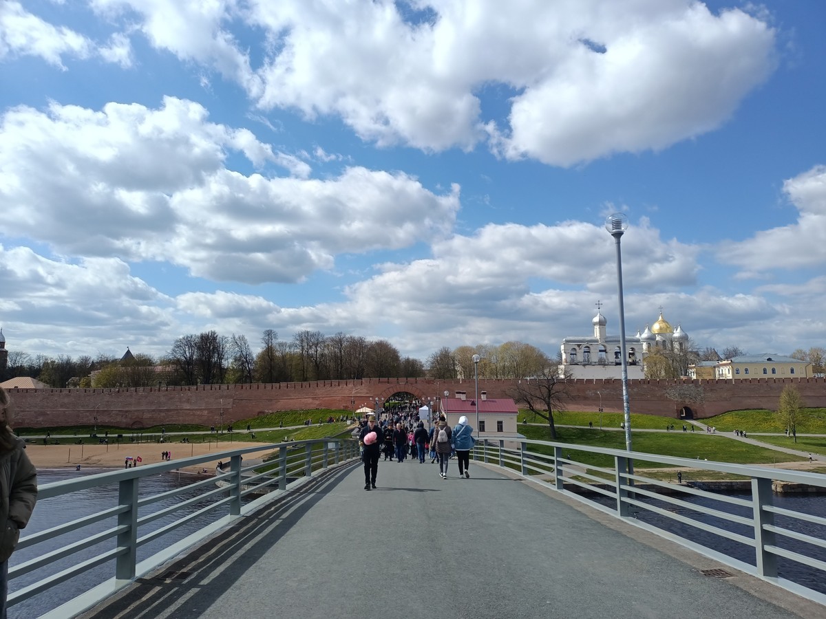 «Жил-был город»: по старому Новгороду с историком (9/12)