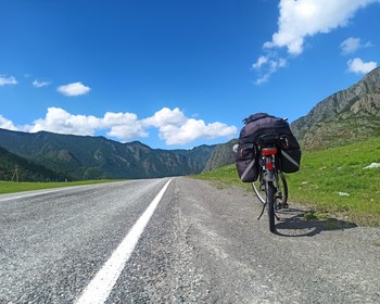 Петроглифы, слияние Чуи и Катуни, село Иня, Малый Яломан