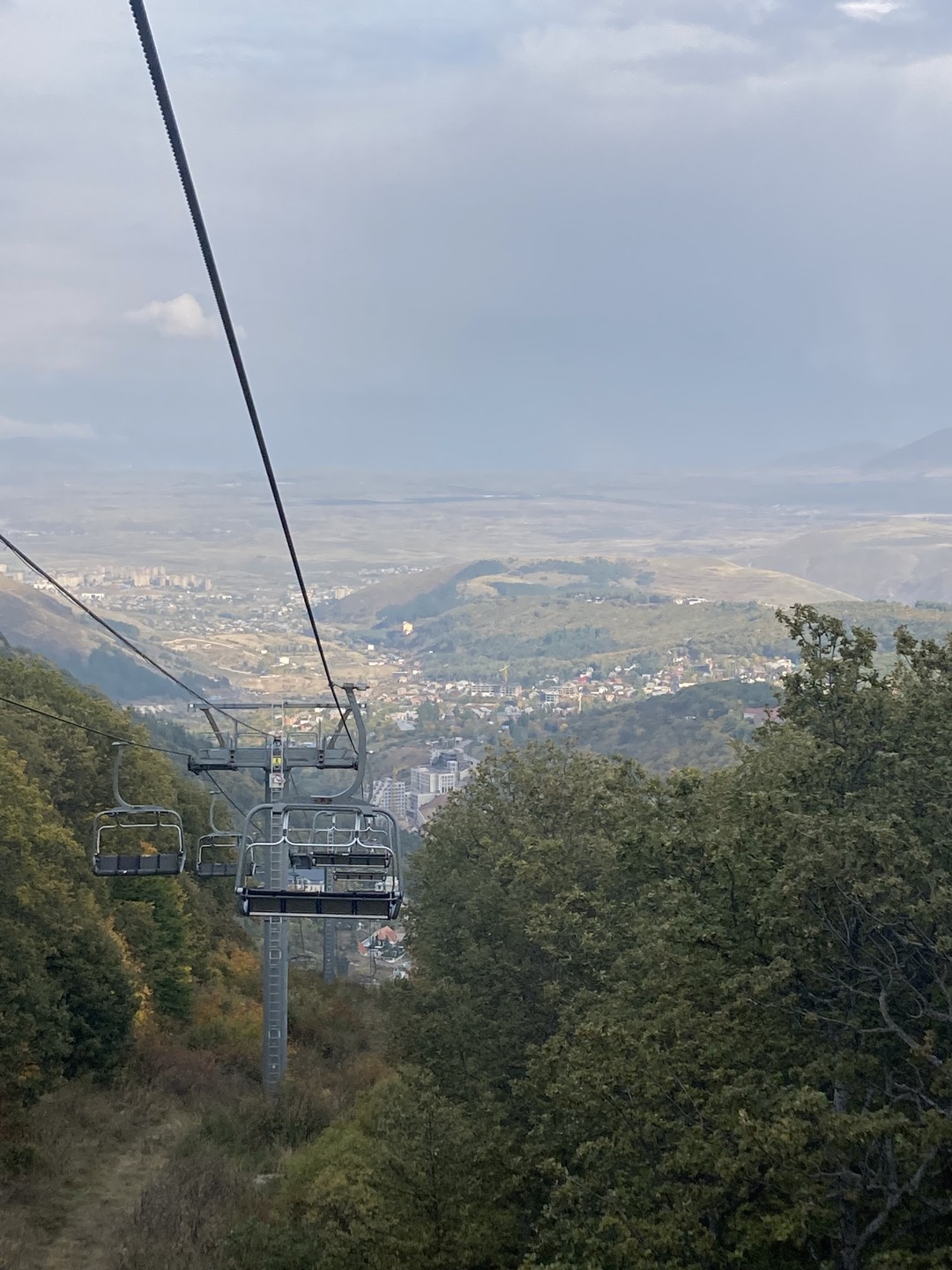 Отличная экскурсия по локациям и содержанию. Георгий-хороший рассказчик. И водитель тоже хороший, кстати и у него