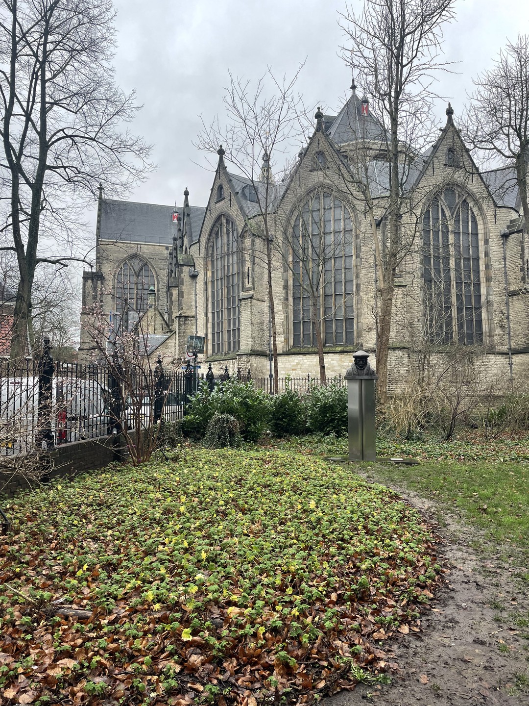 Татьяна - прекрасный гид. Душевно и интересно рассказала нам о Гауде, его истории, провела по красивым