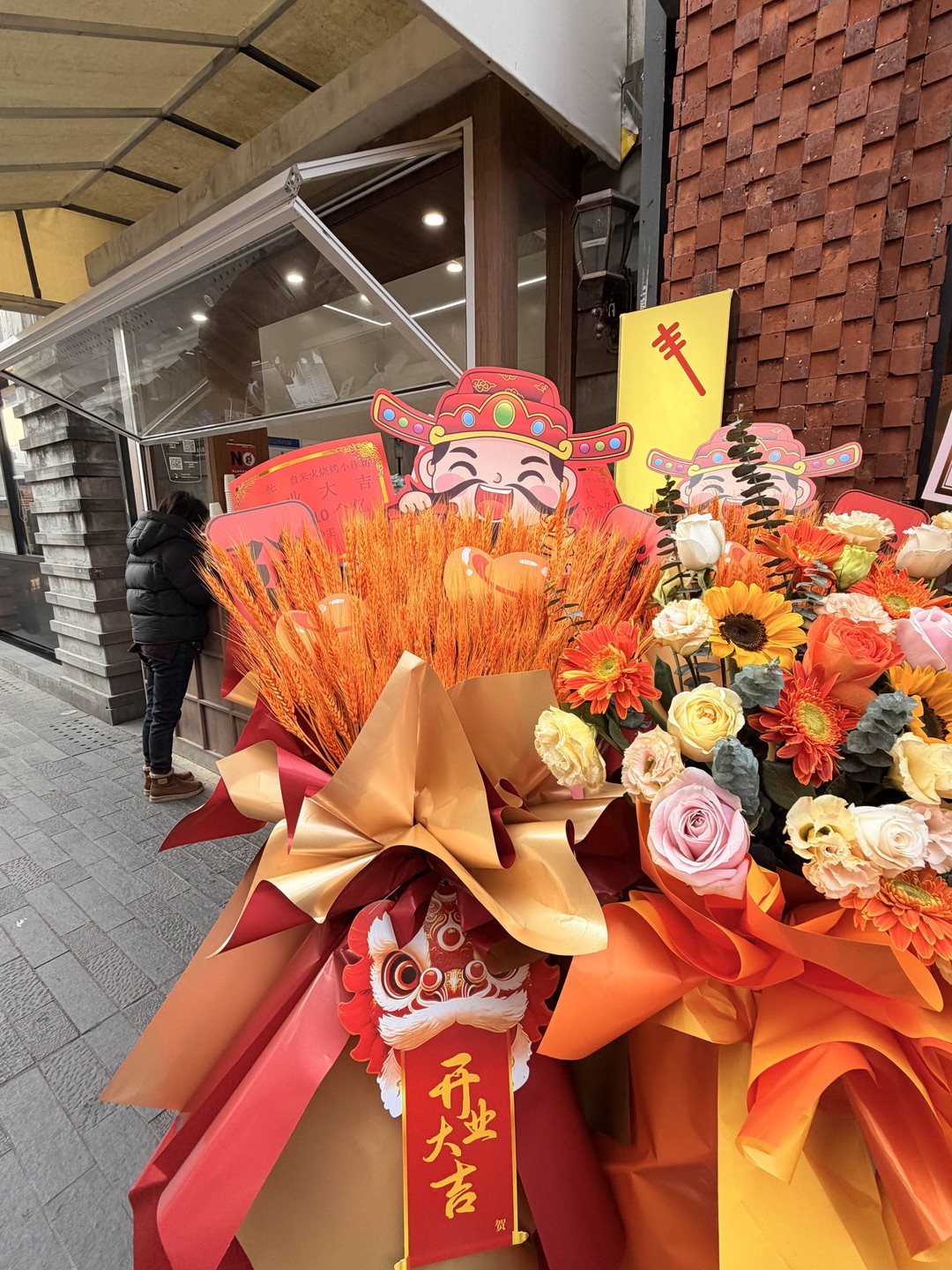 Гид очень понравилась нам, очень интересно провела экскурсию. Очень милая девушка))) Спасибо огромное🙌🥰