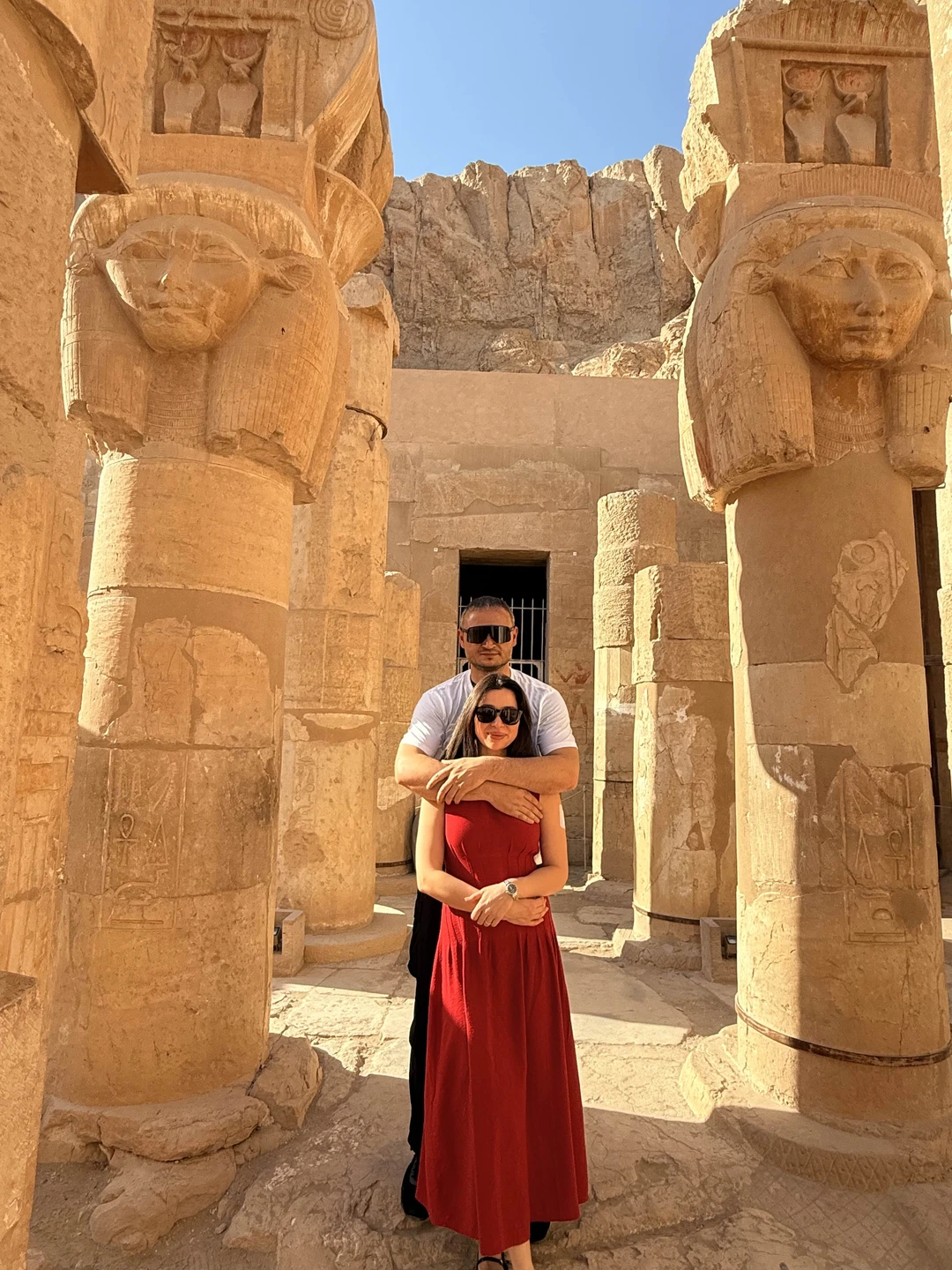 Гамель прекрасный гид, водитель спокойный и уровновешенный. Прекрасно знает историю и маршрут был составлен идеально. Ничего