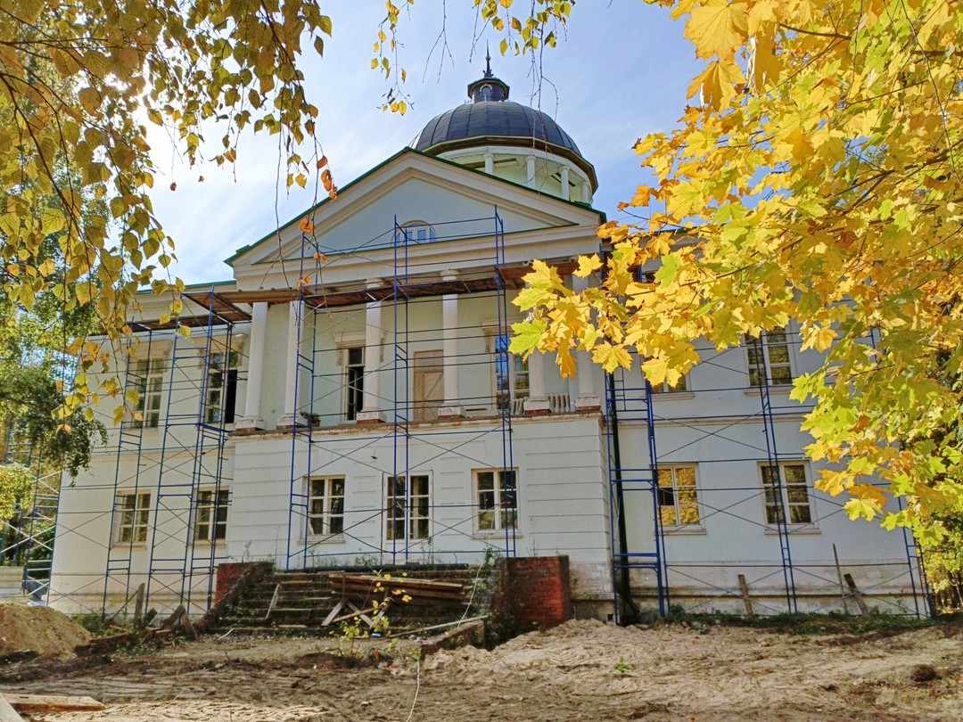 Замечательная экскурсия получилась с гидом Александром! Спасибо за позитив и за то, что поделился уникальной информацией!