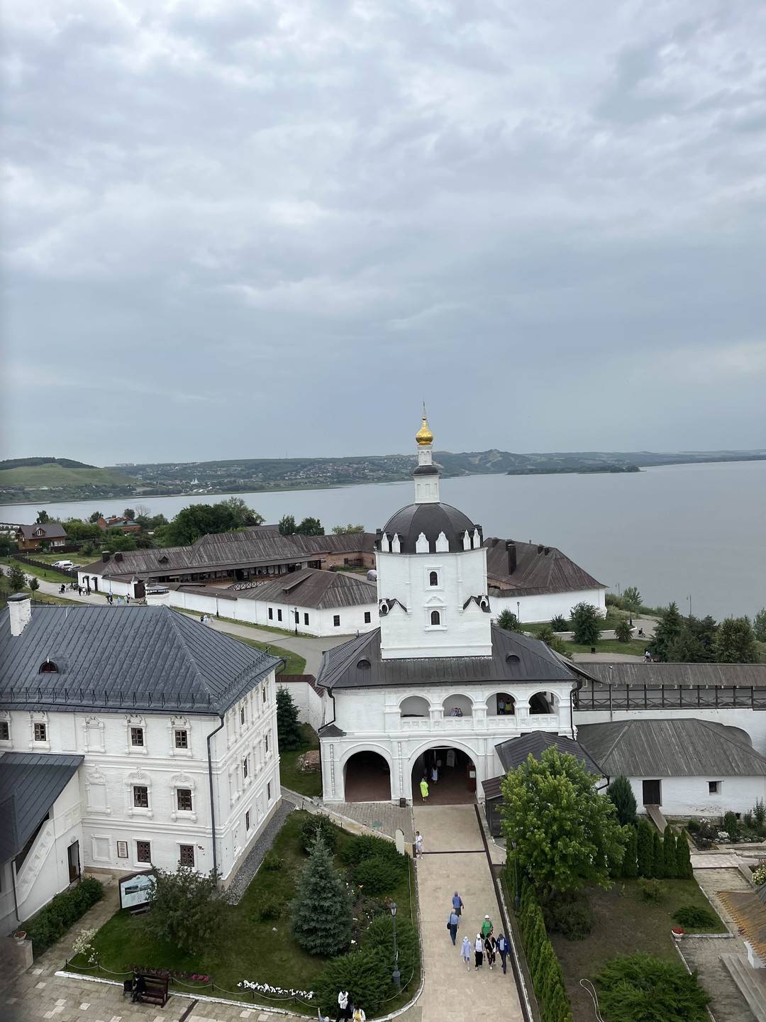 Культовые места Казани: Вселенский храм, Раифа и Свияжск (Oksana)