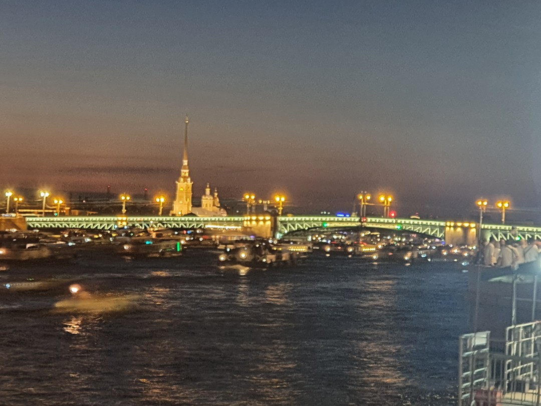 Автобусная экскурсия по ночному Петербургу + разведение мостов (Софья)