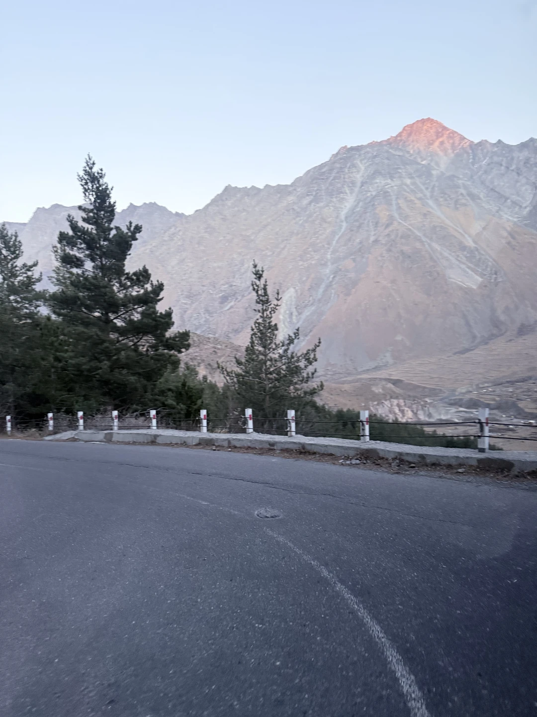 Из Тбилиси в Казбеги на микроавтобусе (Зарина)