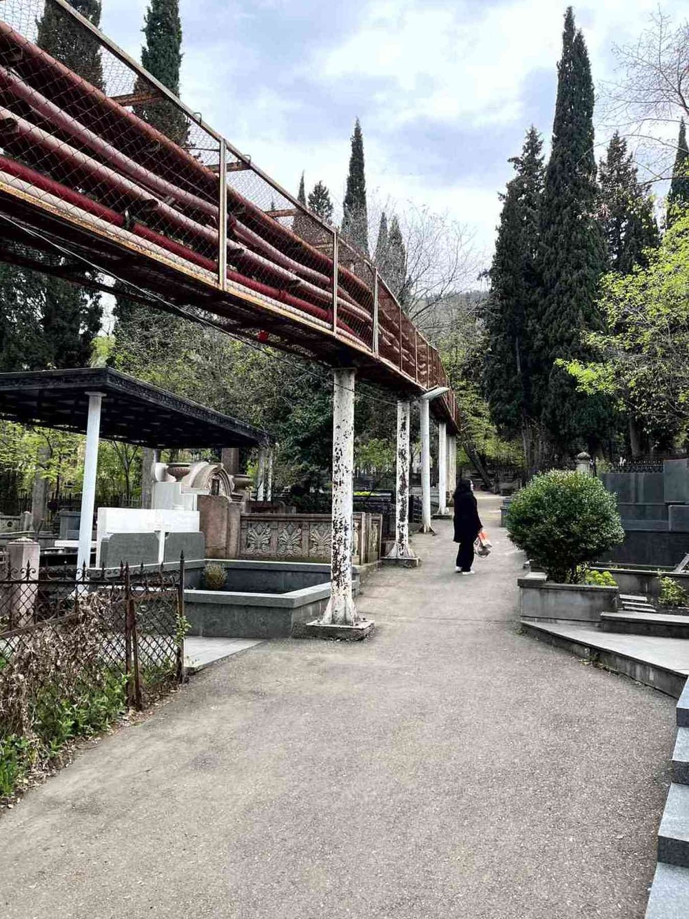 По Верийскому мемориалу в Тбилиси — с историком (13/22)