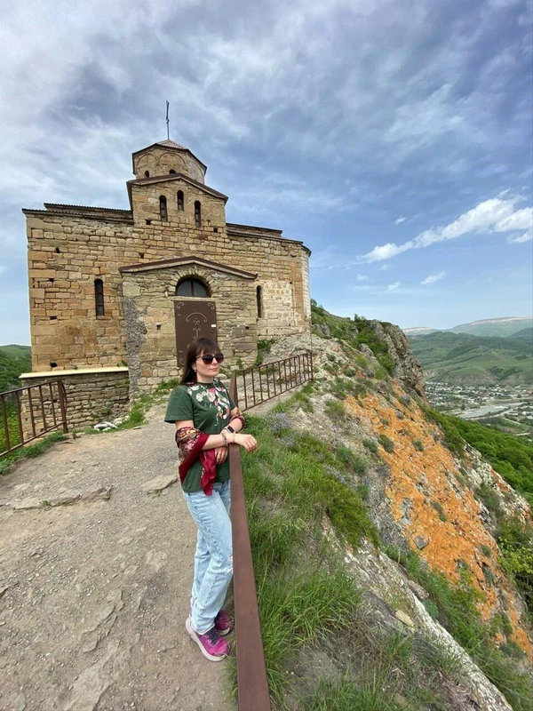 Домбай и Приэльбрусье на внедорожнике. Тур с проживанием в Кисловодске (мини-группа)