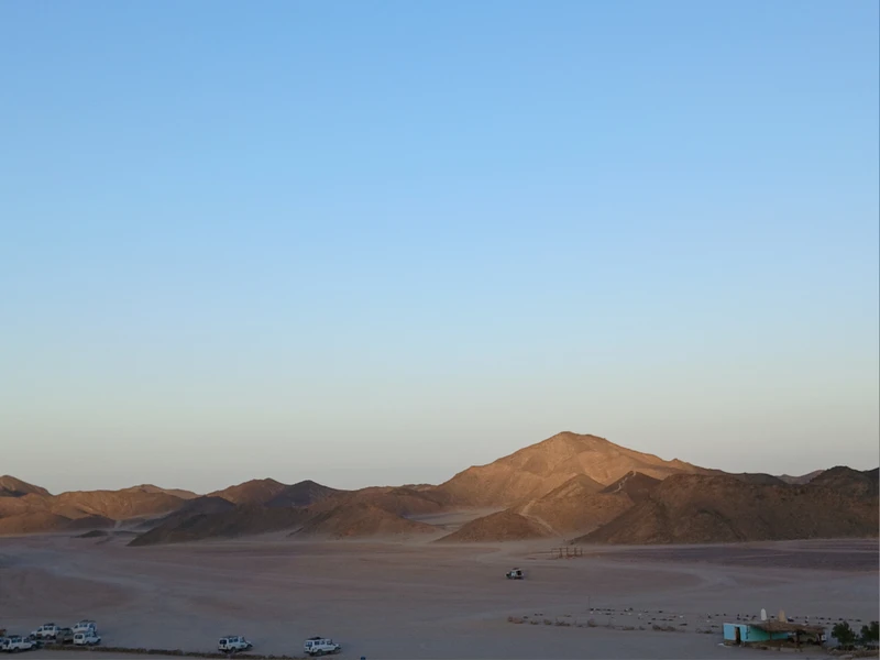 Прекрасная экскурсия! наверное, это лучший выбор, чтобы увидеть пустыню с разных сторон и узнать про местные