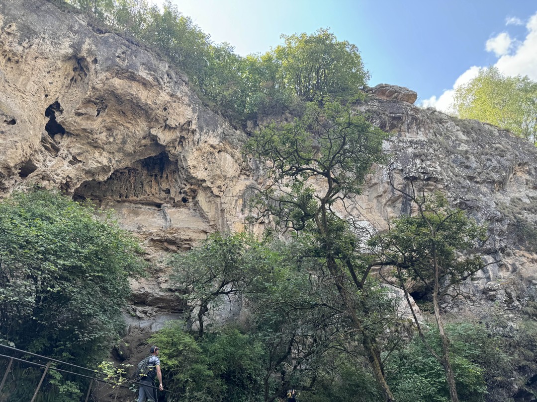 Недавно мы с дочерью посетили экскурсию, которую проводил Карен, и остались в полном восторге!