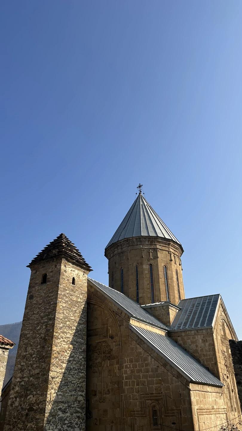 Из Тбилиси в Казбеги на микроавтобусе (Арина)