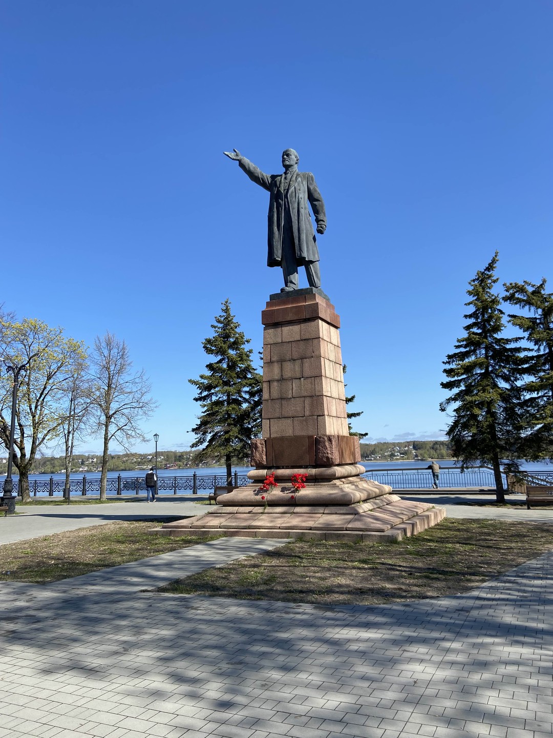 Спасибо организаторам за прекрасную экскурсию по исторической части города. Экскурсия будет интересна, как взрослым, так и детям