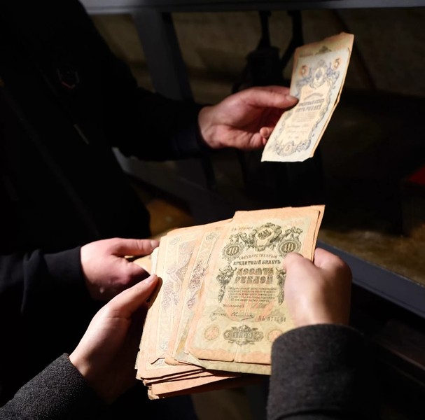 Деньги, сейфы и отмычки: «прикладная» экскурсия в банковское хранилище