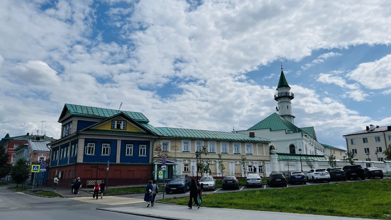 Казань - город контрастов: традиции и технологии