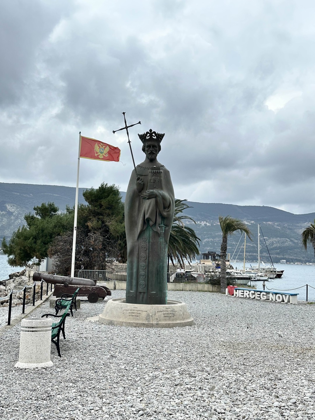 Здравствуйте! Экскурсия понравилась! Александр забрал нас из нашего отеля, скорректировал с учетом наших пожеланий и погодных