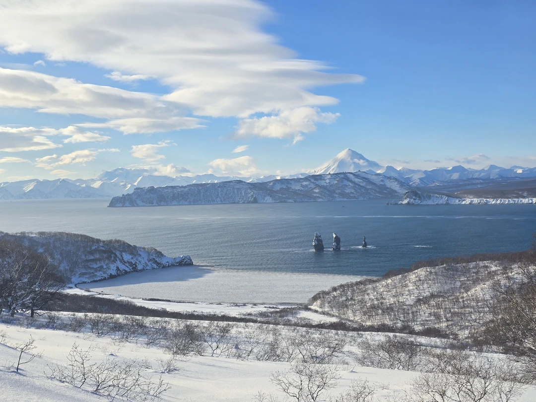Хорошая обзорная экскурсия с посещением всех заявленных в описании мест. Гид Александр виртуозно управляет автомобилем, что