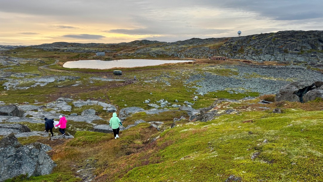 Вчера снова оказалась в одном из самых атмосферных уголков Кольского полуострова — в Дальних Зеленцах. Сюда