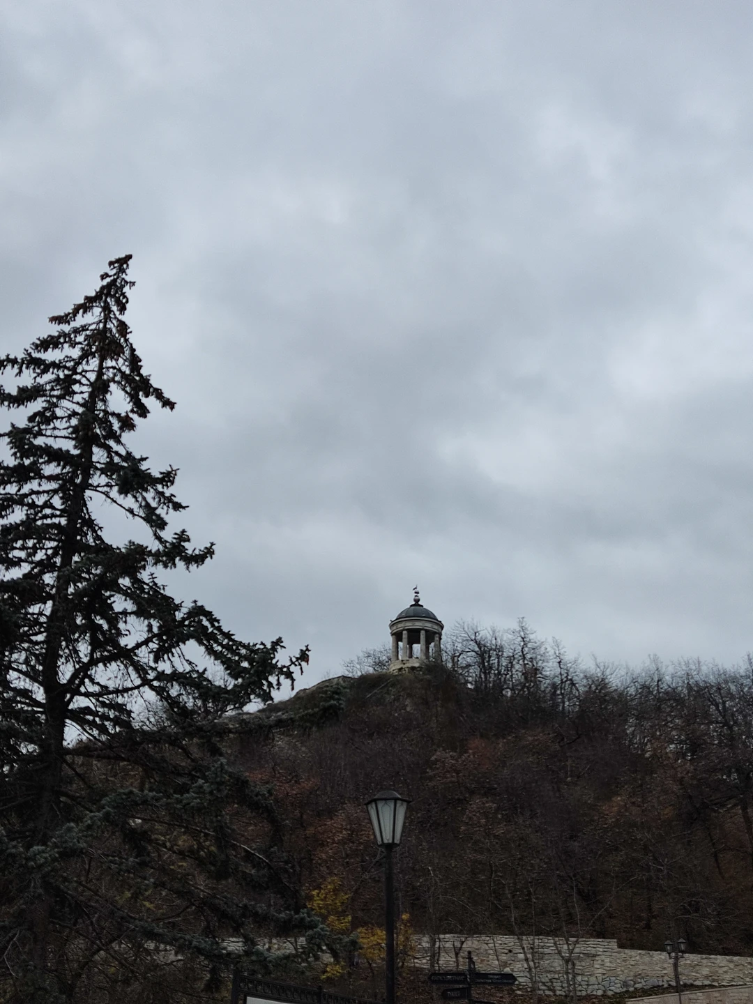 Отличная экскурсия! Валерия комфортный в общении, приятный человек, доступно, подробно, с глубоким знанием истории и естественных