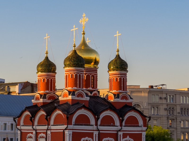 Москва: от уличных калачей до палат Романовых