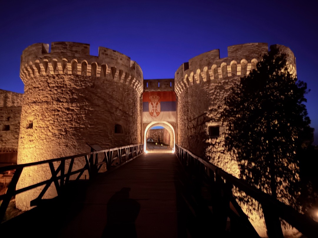 Огромная благодарность Филиппу за интересную экскурсию в г. Белград! Была мини-группа и поэтому каждому из нас