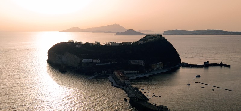 Панорамы Неаполя: Мержелина и холм Позиллипо