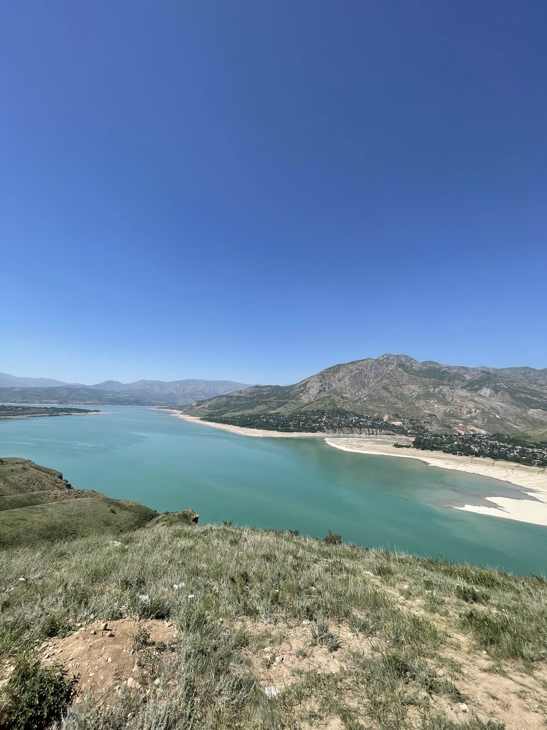 Чимганские горы, курорт Амирсай и Чарвакское водохранилище (Станислава)