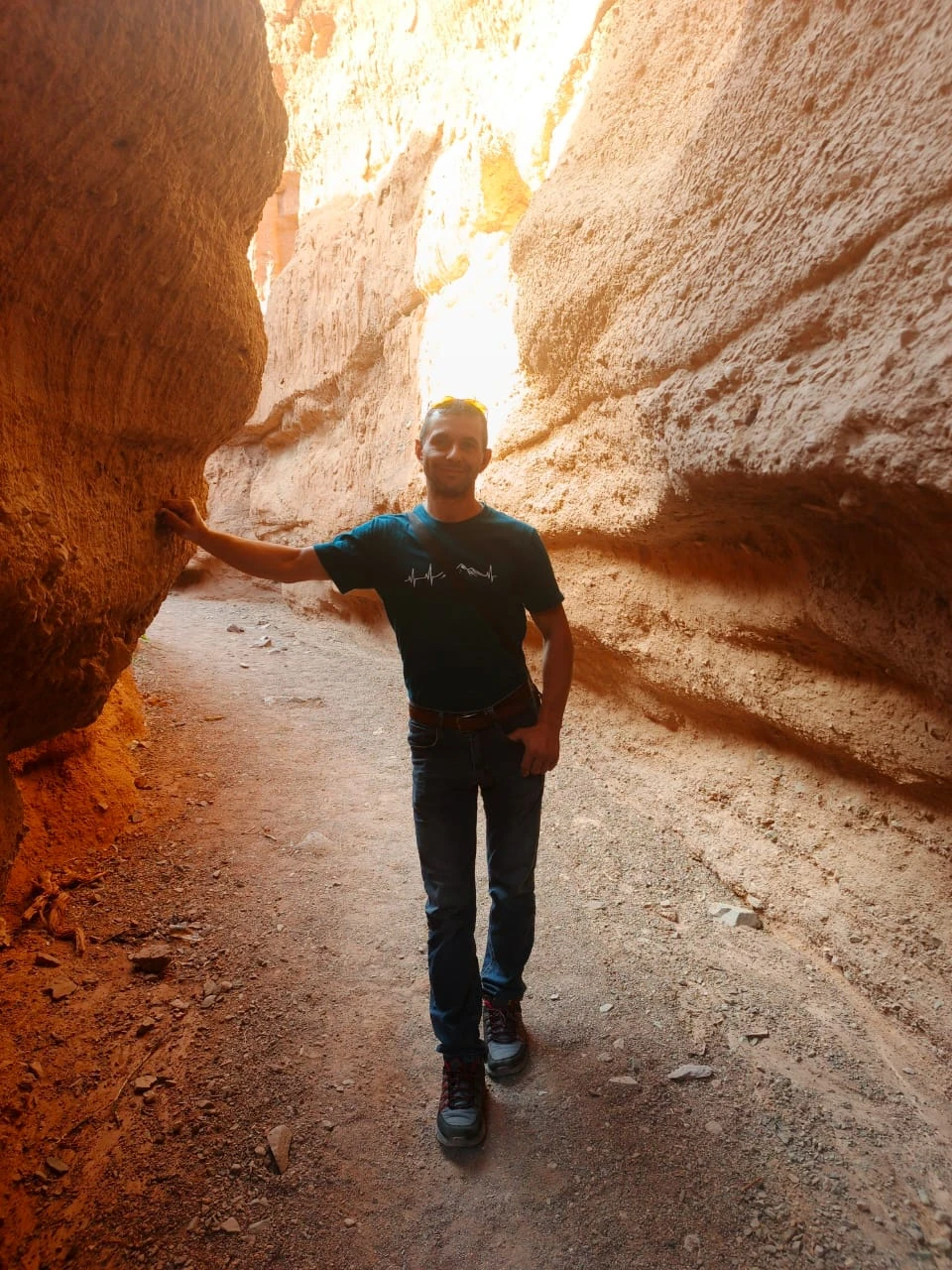 Увидели всё что хотели и даже больше, по дороге повстречали 🐫🐫🐫, экскурсовод остановился чтобы мы могли