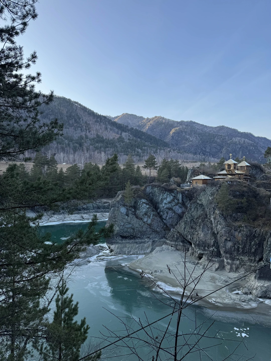 Огромное спасибо за незабываемую экскурсию! Программа получилась насыщенной и душевной — удалось увидеть самые живописные места Алтая