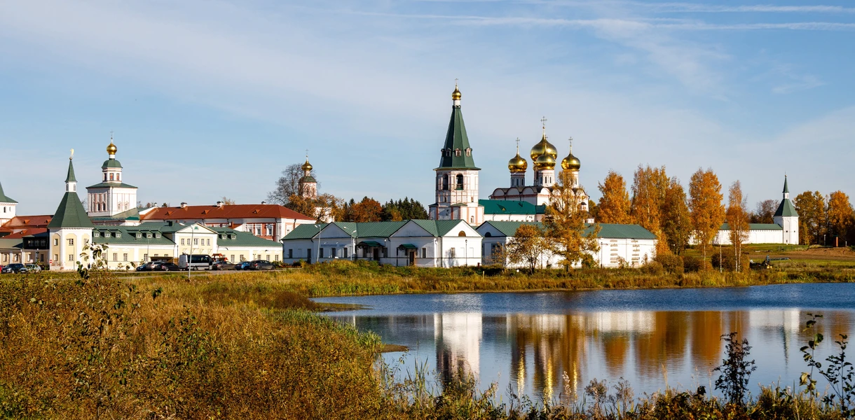 До­сто­при­ме­ча­тель­но­сти Новгородской области: 7 идей для незабываемого путешествия