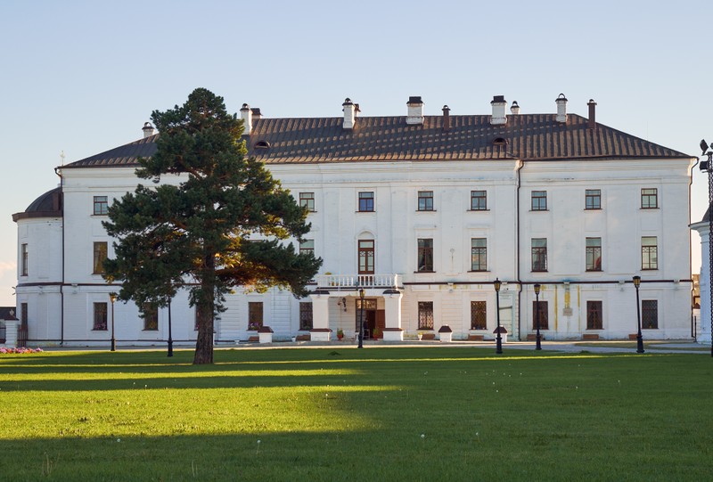 Архиерейский дом