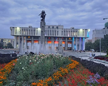 Прибытие и прогулка по Бишкеку