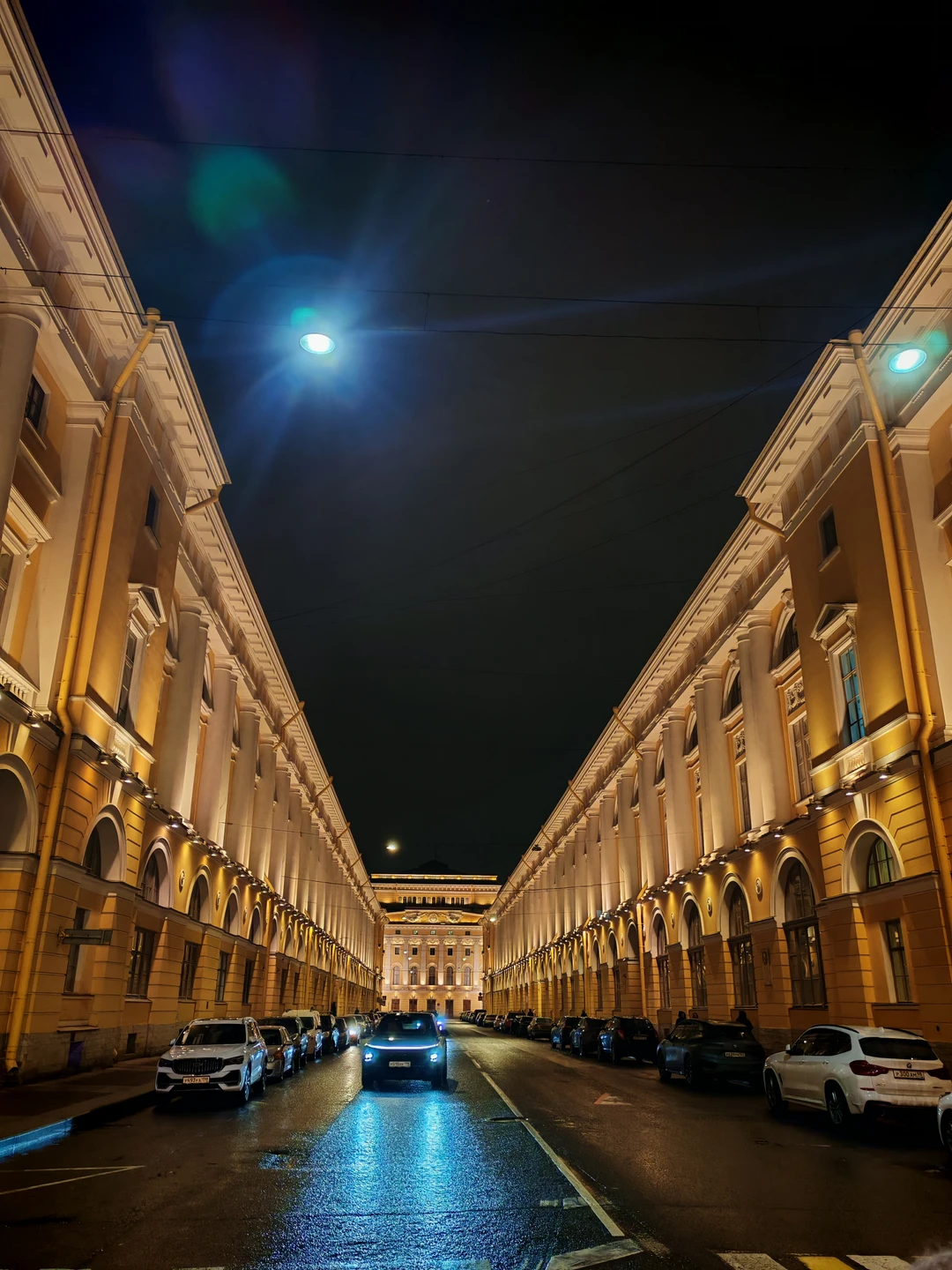 Очень интересная экскурсия, замечательный рассказчик с глубокими знаниями, хорошо преподносит материал в интересной и доступной форме. Рекомендую!