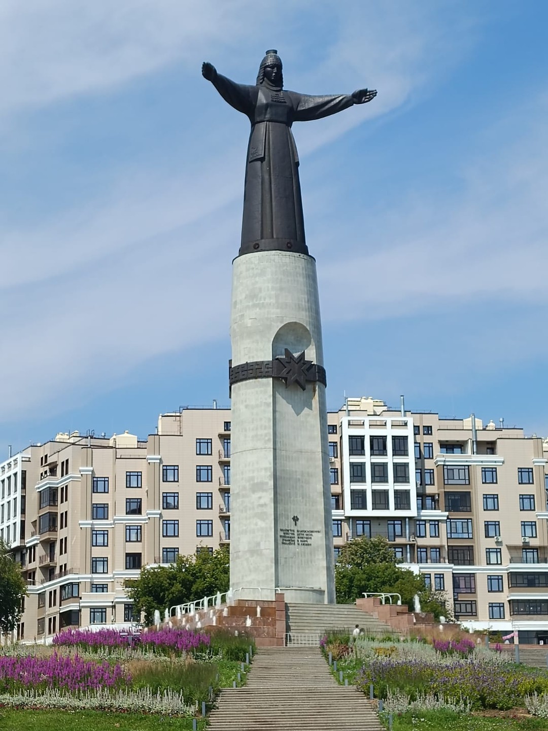 Групповая пешеходная экскурсия «Влюбиться в Чебоксары» (Качкин)