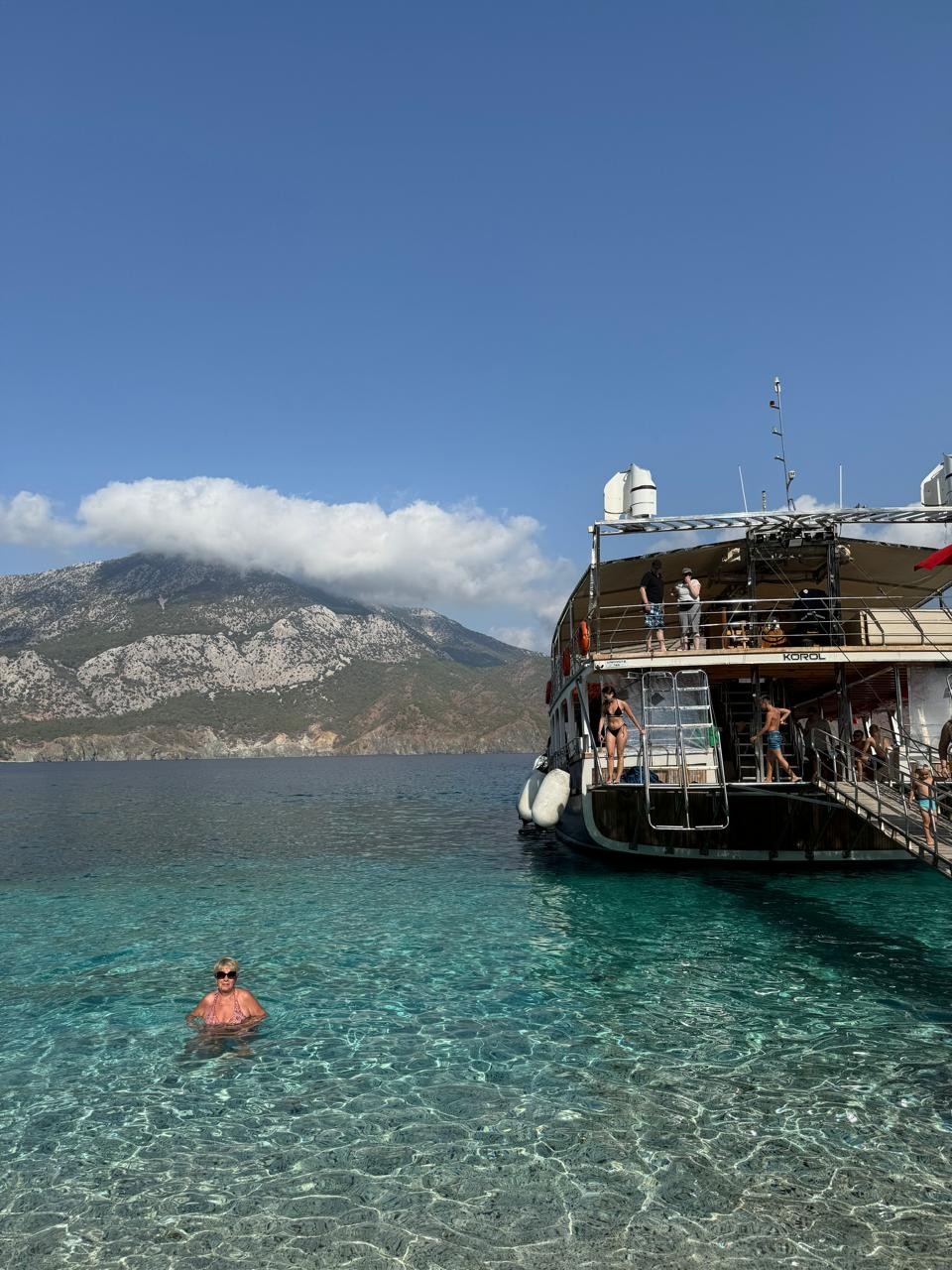 Бронировал для мамы. Вот ее мнение: