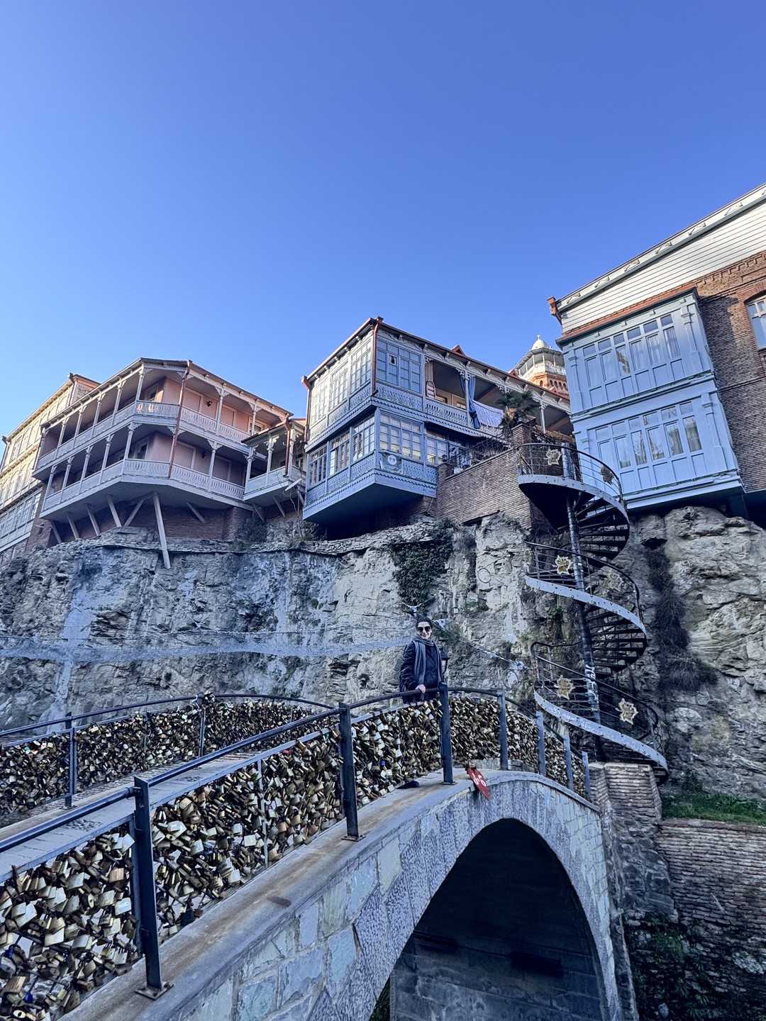 Старый и верный традициям Тбилиси (Майя)