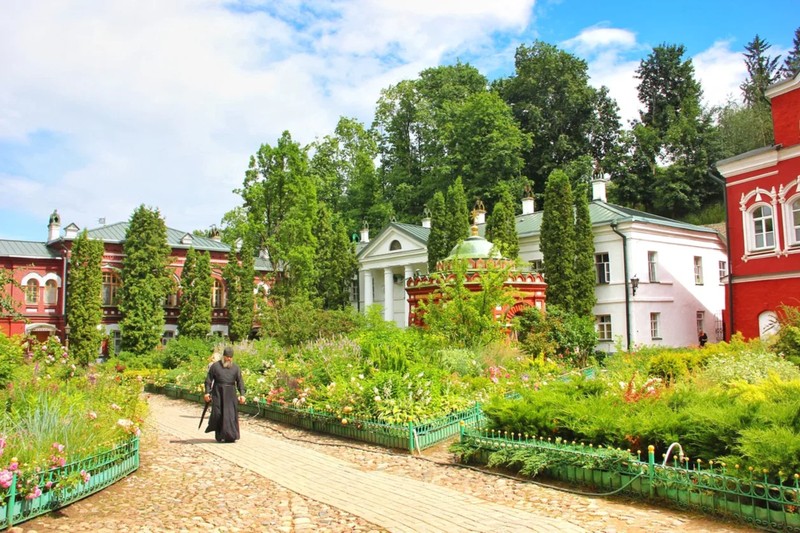 Из Петербурга - в Псков, Изборск и Печоры