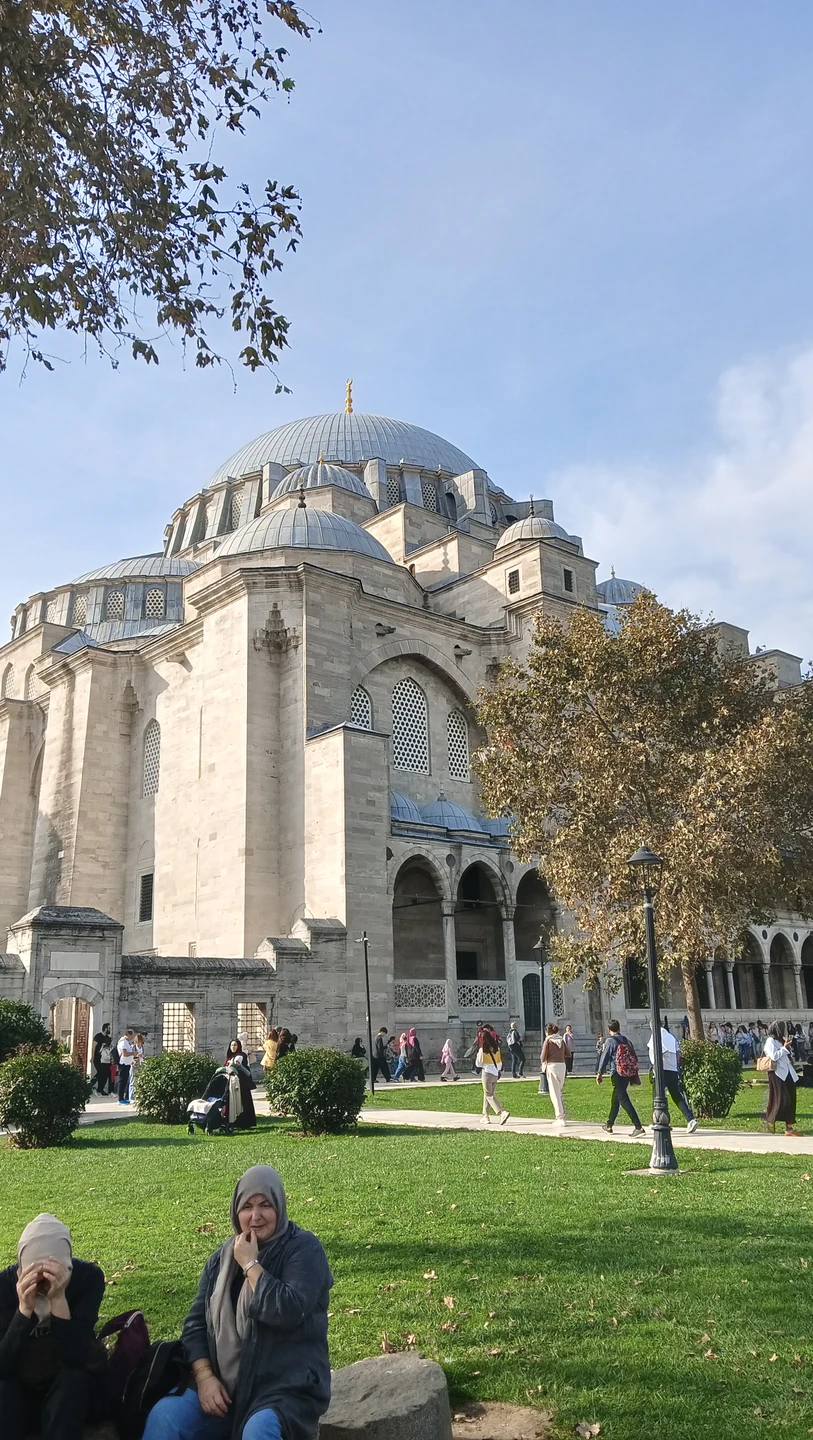 Это замечательнейшая экскурсия. Если вы только приехали в Стамбул, знакомство начинайте именно с этой экскурсии. После