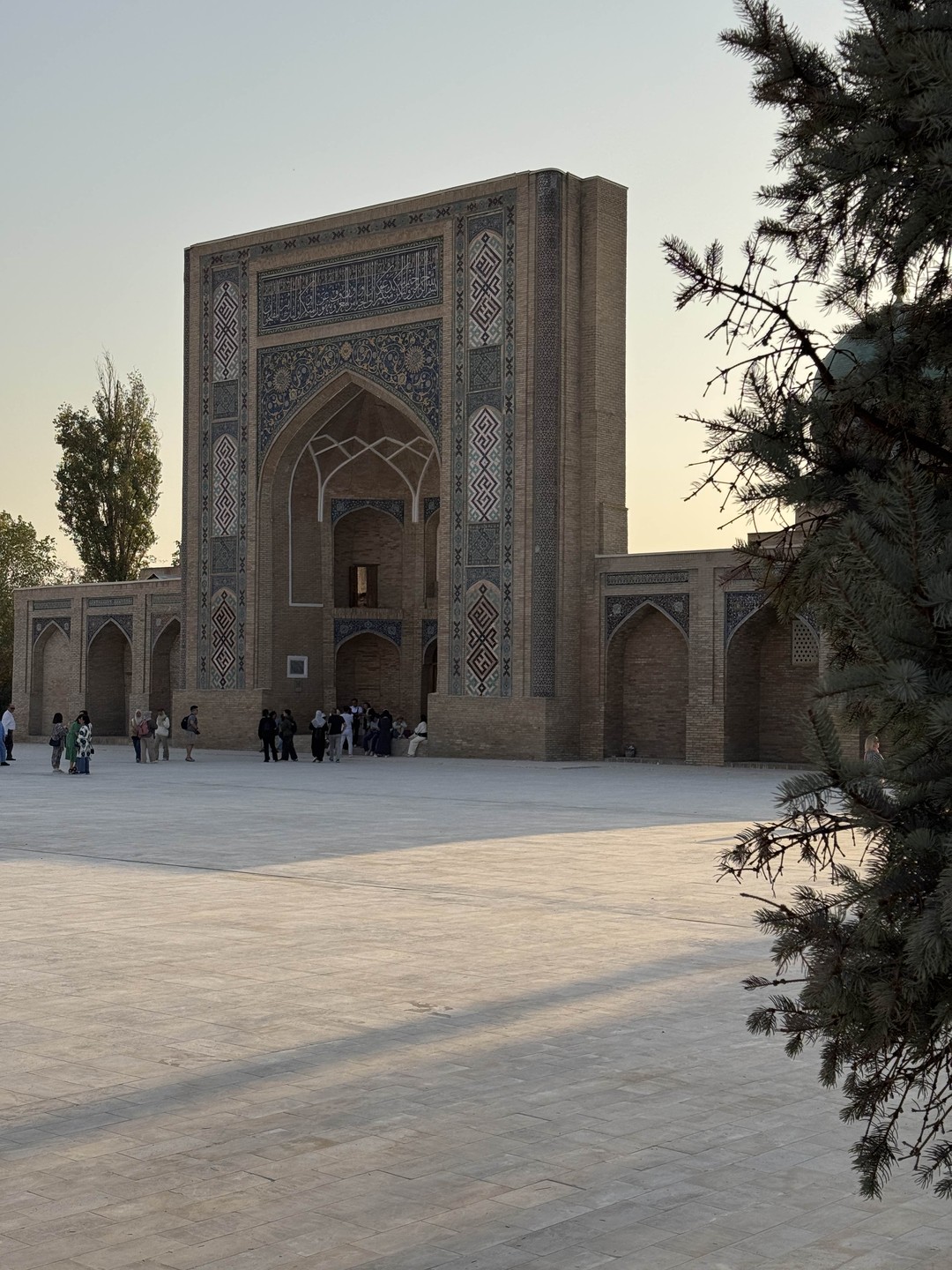 «Красавец Ташкент»: авто-пешеходная экскурсия (Наталья)