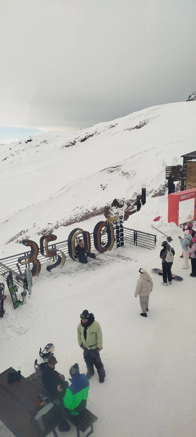 Уже не первый раз обратились к Альберту за турпоездкой по Кабардино-Балкарии, решили на Эльбрус, всё пошло