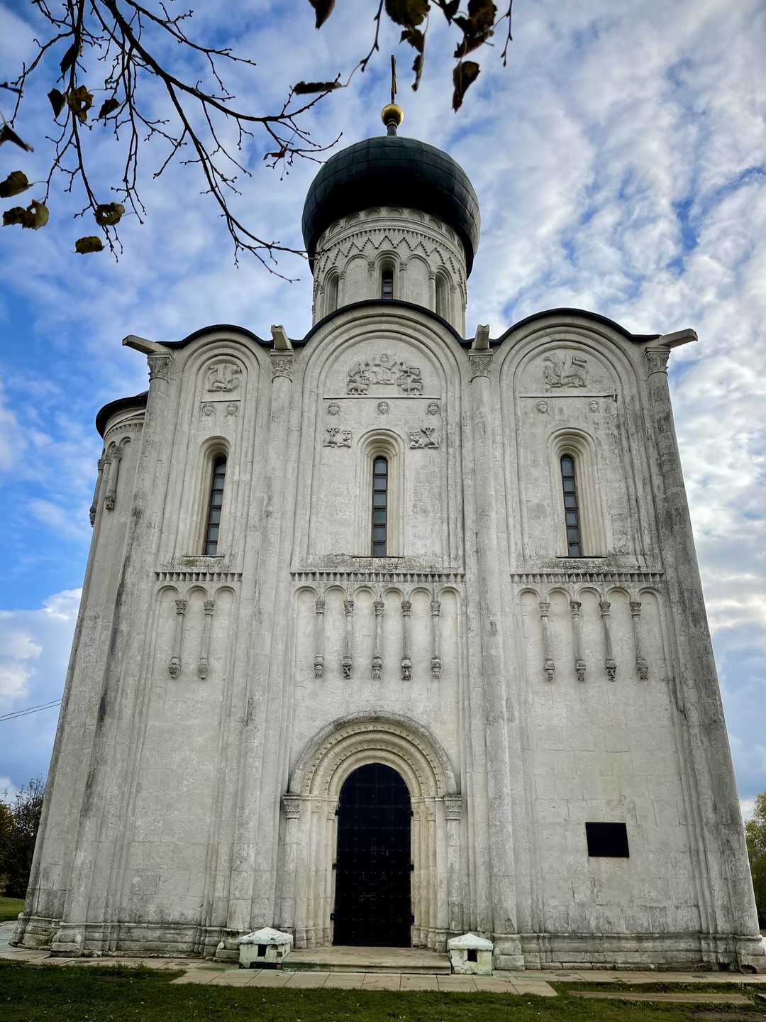 Евгений провел нам отличную экскурсию!