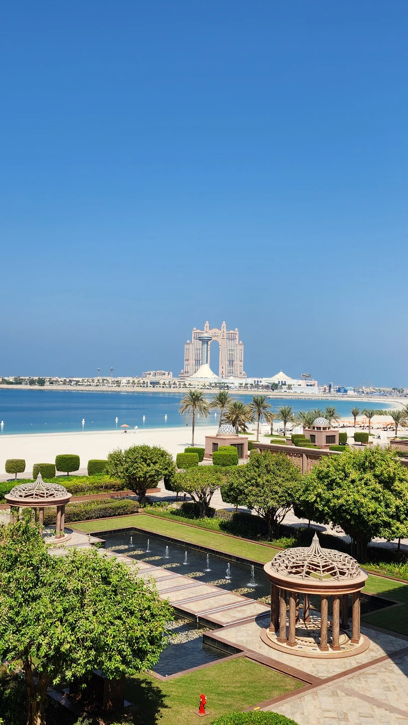 Хочу выразить благодарность Фариду за проведенную экскурсию. Максимум локаций и информации, Фарид очень интересный собеседник и